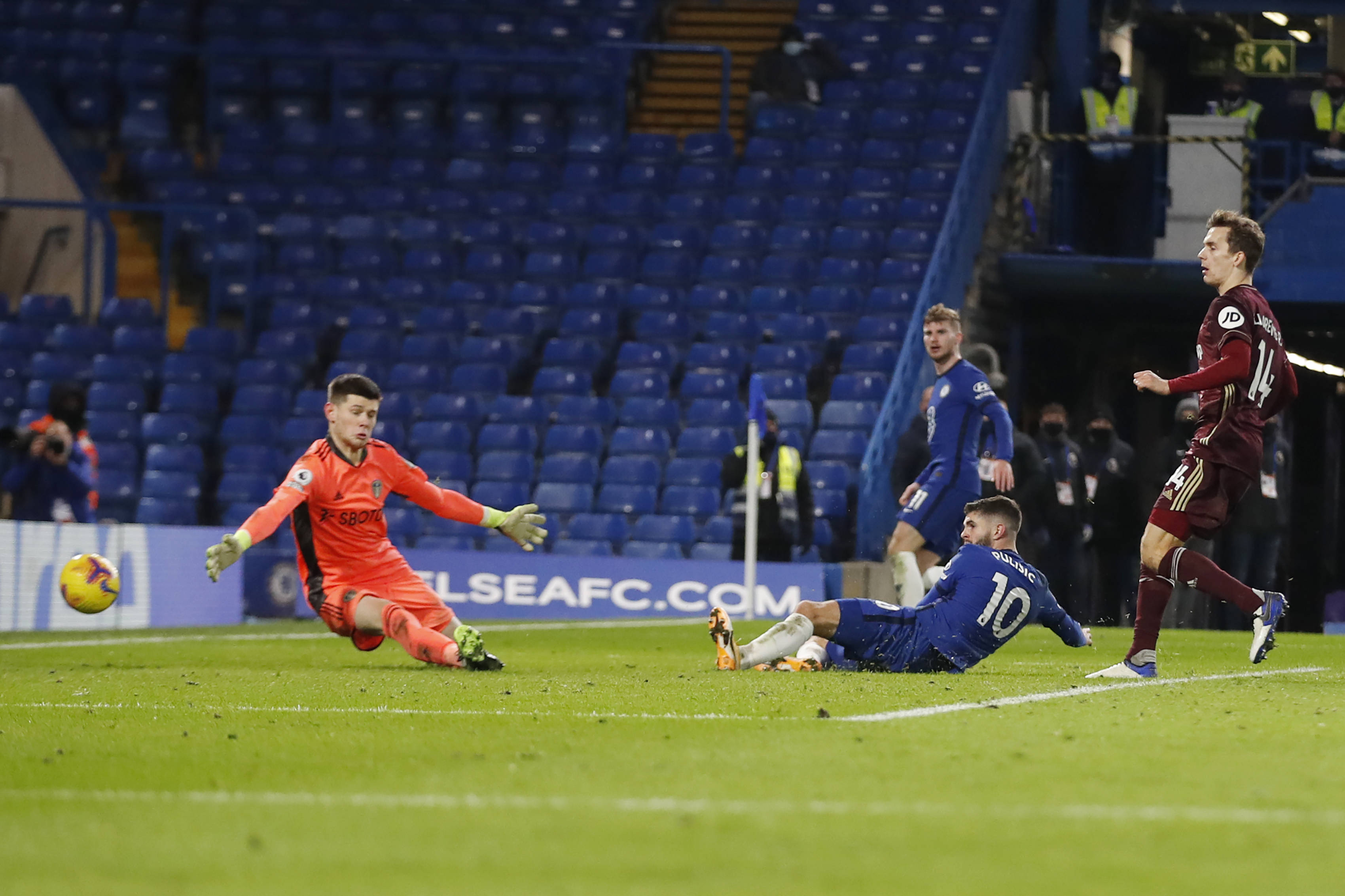 强防守逼出 强防守逼出